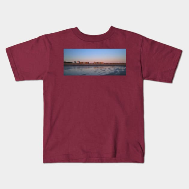 Blyth Beach Huts Panorama Kids T-Shirt by Violaman